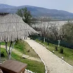 Bujtina Musta Летний дом *