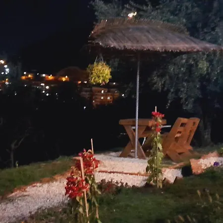 Bujtina Musta Hétvégi ház Berat