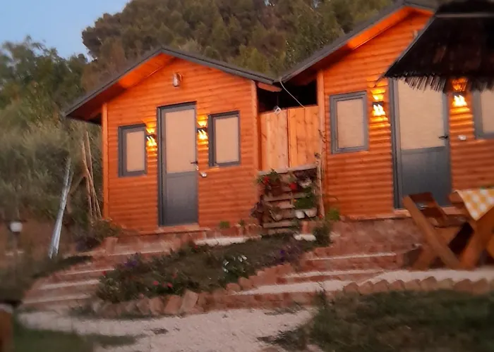 Bujtina Musta 培拉特