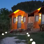 Bujtina Musta * Berat