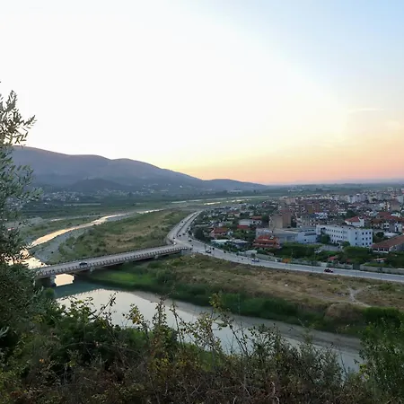 Bujtina Musta Country house *