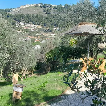 Bujtina Musta Country house *