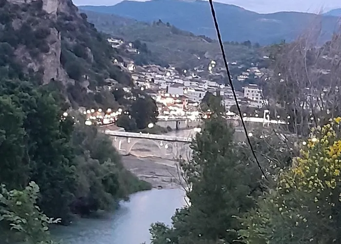 Bujtina Musta Berat
